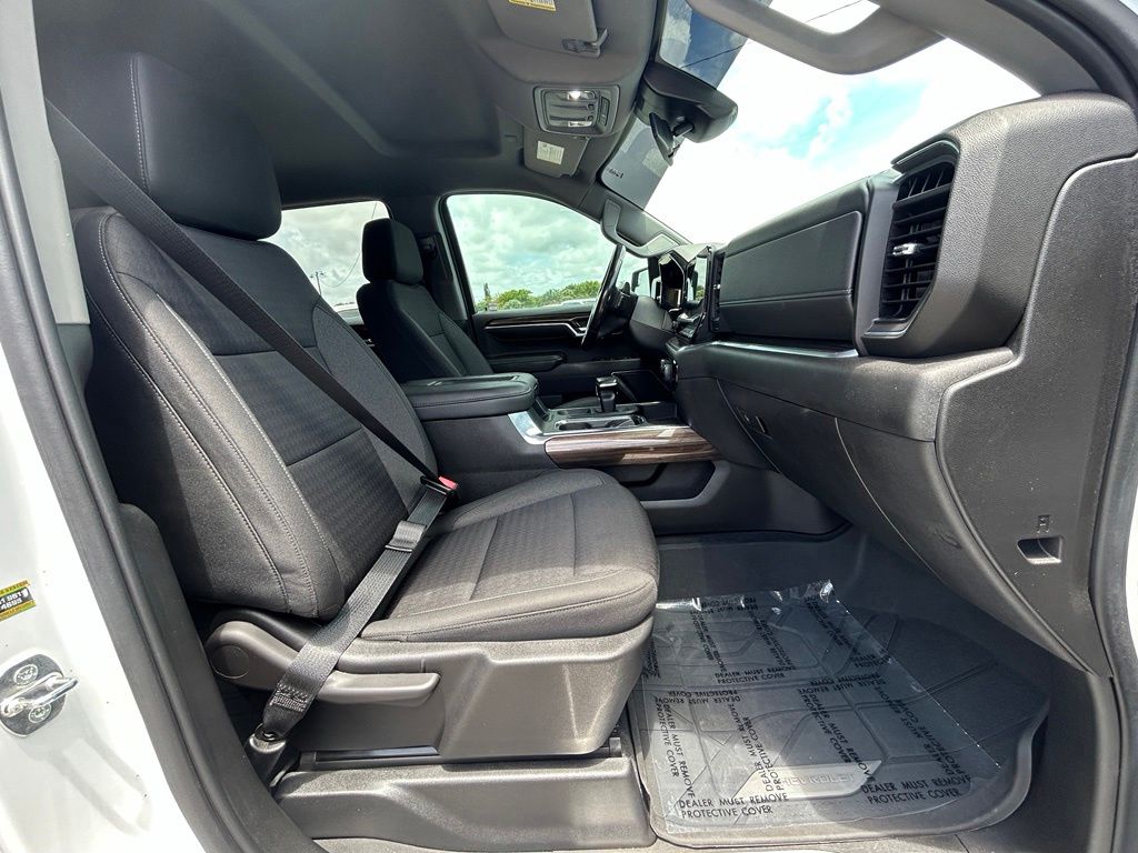 Certified Used 2022 White Chevrolet RST image 25