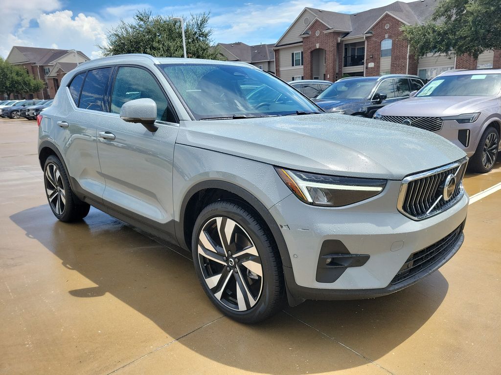 Gray Metallic 2025 Volvo XC40 SUV / Crossover All-Wheel Drive Automatic