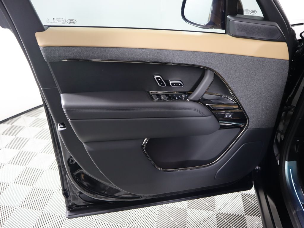 Thumbnail: 2026 Land Rover Range Rover Sport - 25