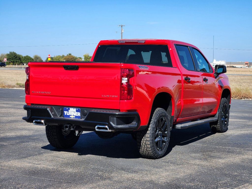 2024 Chevrolet Silverado 1500 Custom Trail Boss 3