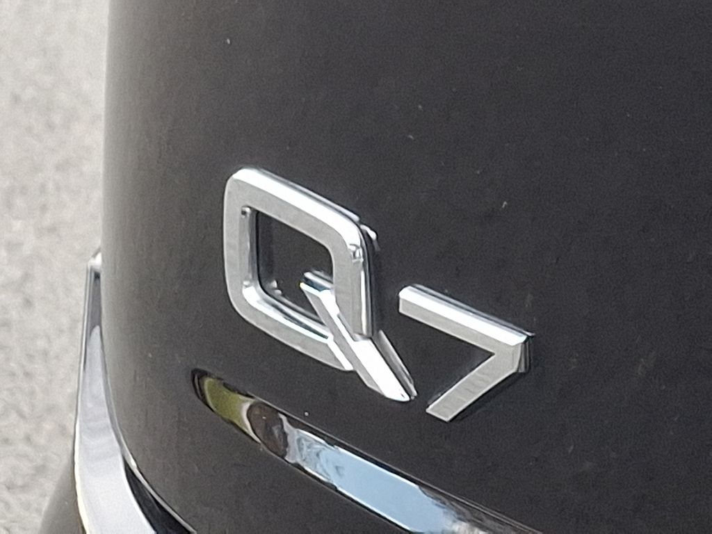 Thumbnail: 2019 Audi Q7 - 32