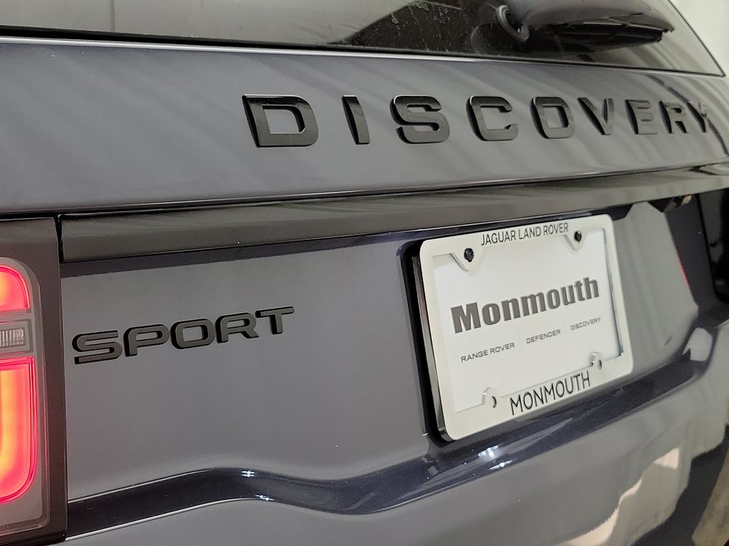 2025 Land Rover Discovery Sport SE 15