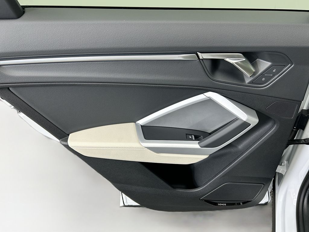 Thumbnail: 2025 Audi Q3 - 25