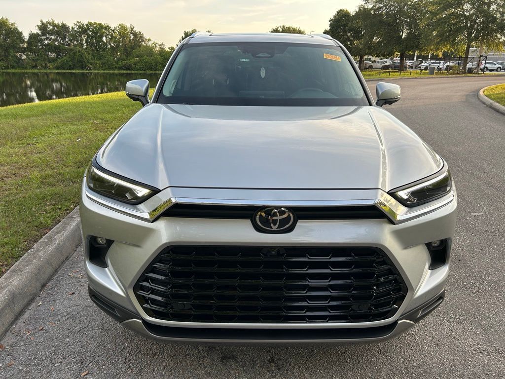 Thumbnail: 2024 Toyota Grand Highlander - 8