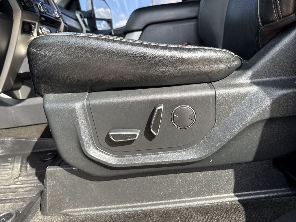 2017 Ford F-250SD Lariat Black at Autostrade