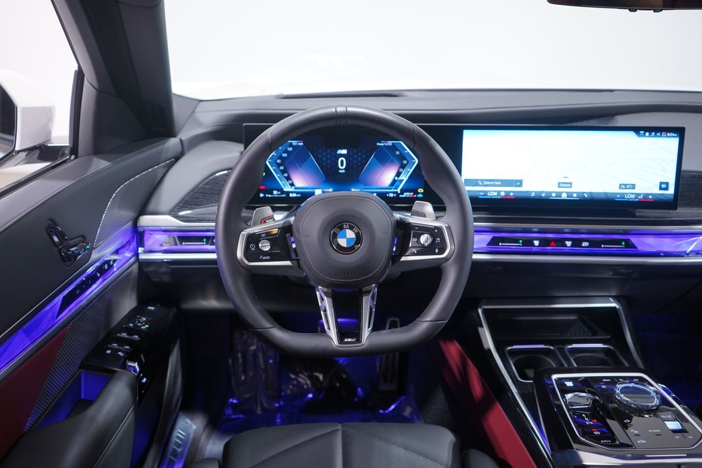 Thumbnail: 2025 BMW 7 Series - 11