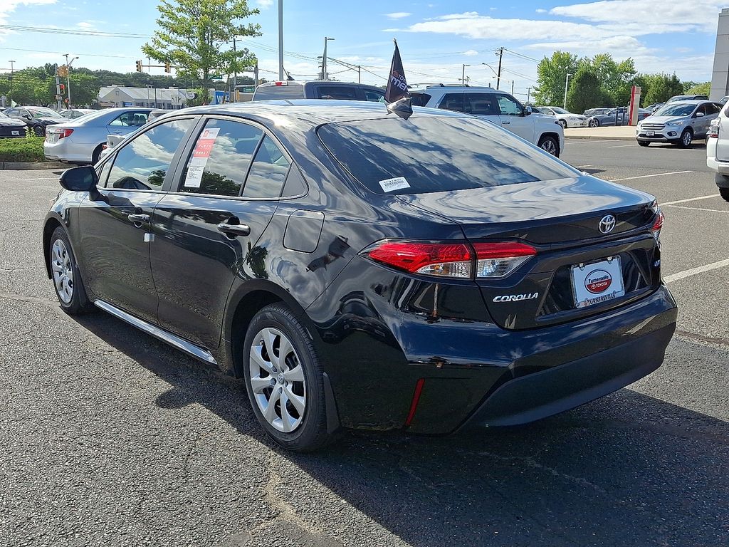 Thumbnail: 2025 Toyota Corolla - 4