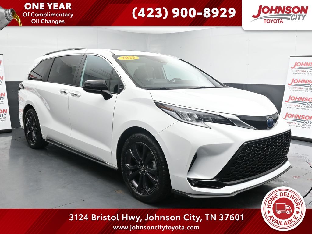 2023 Toyota Sienna XSE 7-Passenger FWD