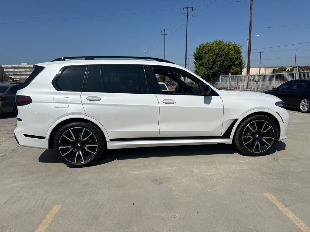 2022 BMW X7 xDrive40i 4