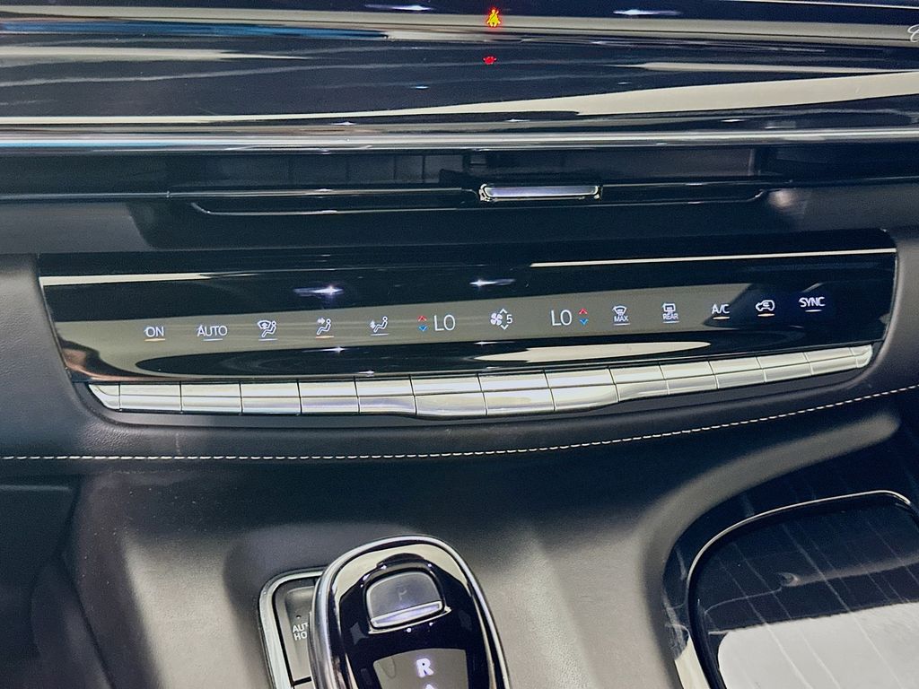 Thumbnail: 2024 Cadillac Escalade - 16