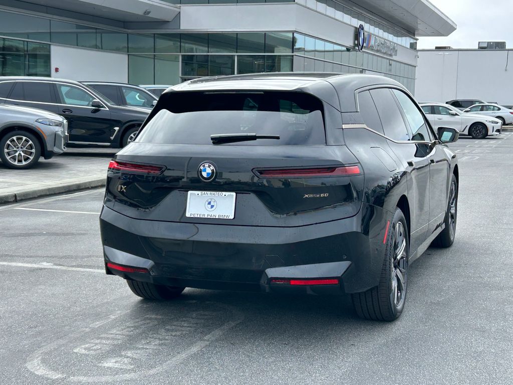 Thumbnail: 2026 BMW iX - 5