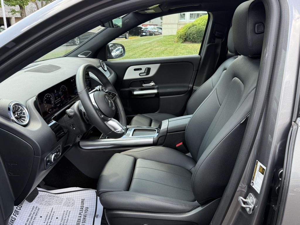 Thumbnail: 2025 Mercedes-Benz GLA - 31