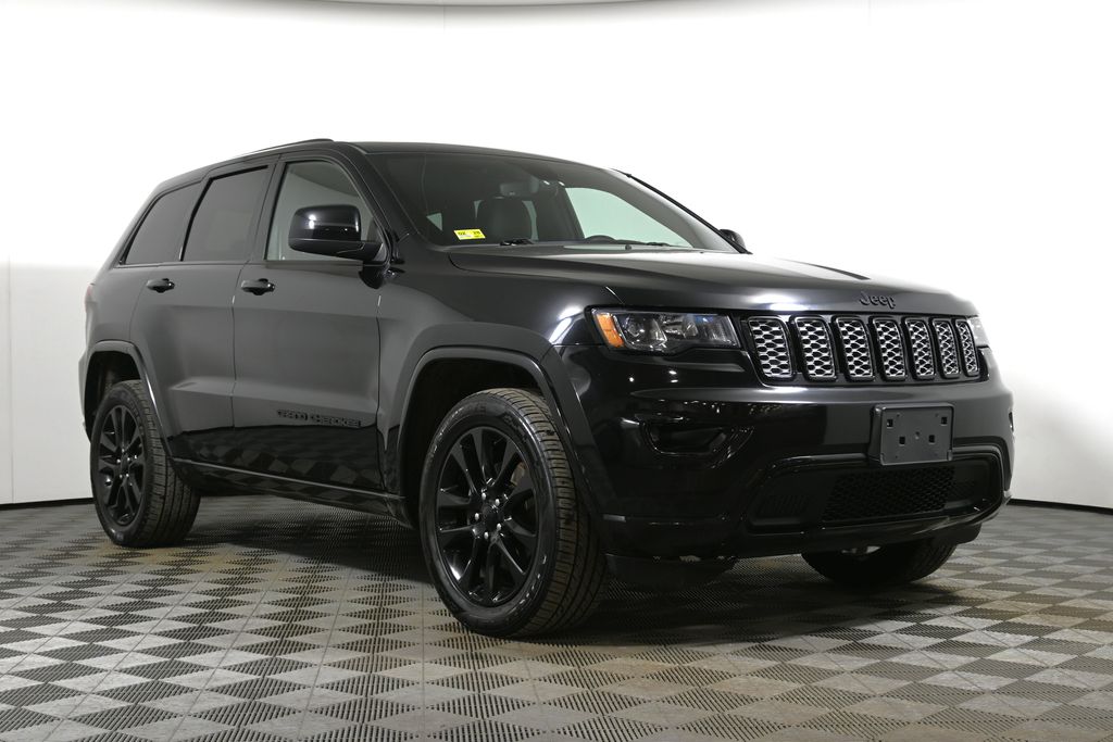 Thumbnail: 2018 Jeep Grand Cherokee - 9