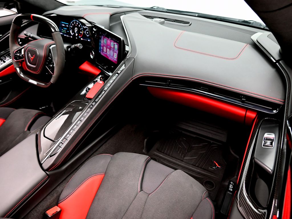 Used 2024 Gray Chevrolet Z06 image 14