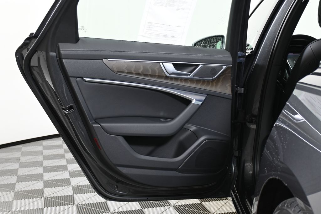 Thumbnail: 2022 Audi A6 - 32