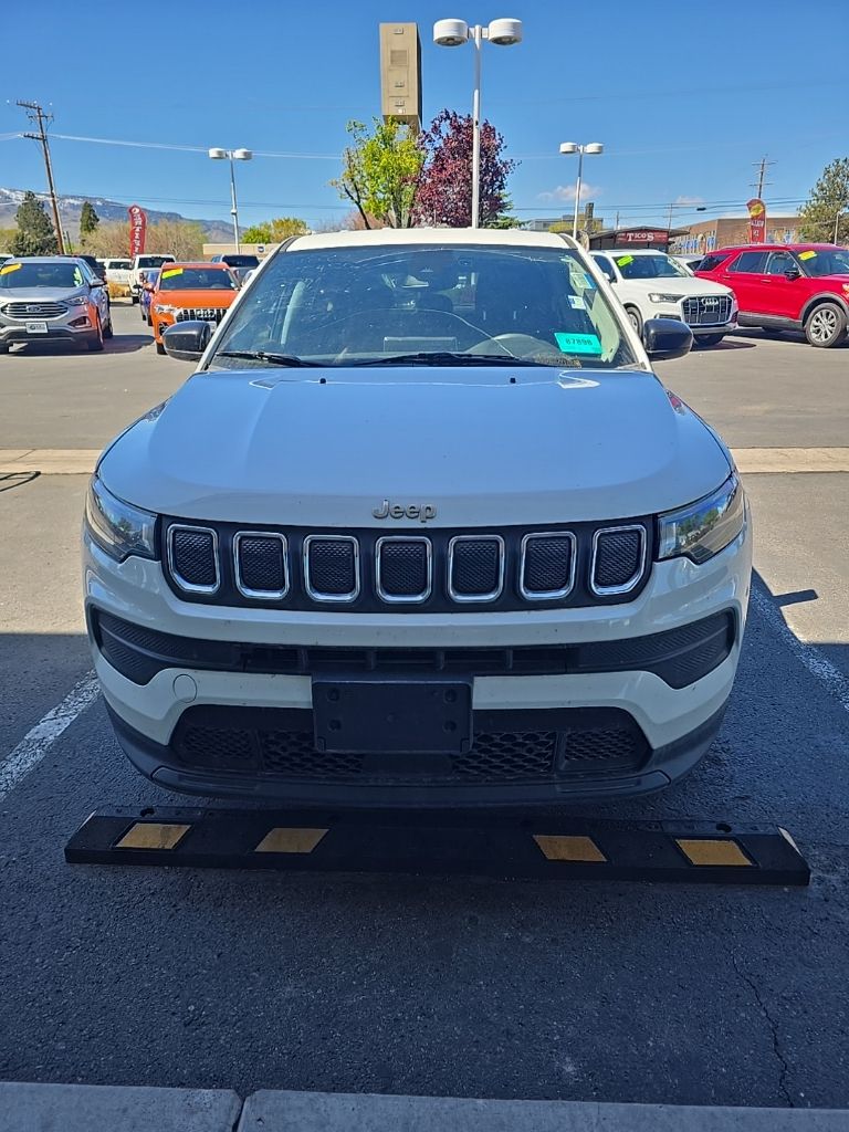 View vehicle photo 2