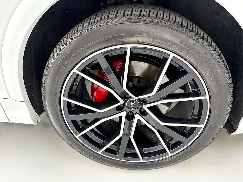 Thumbnail: 2023 Audi Q8 - 31