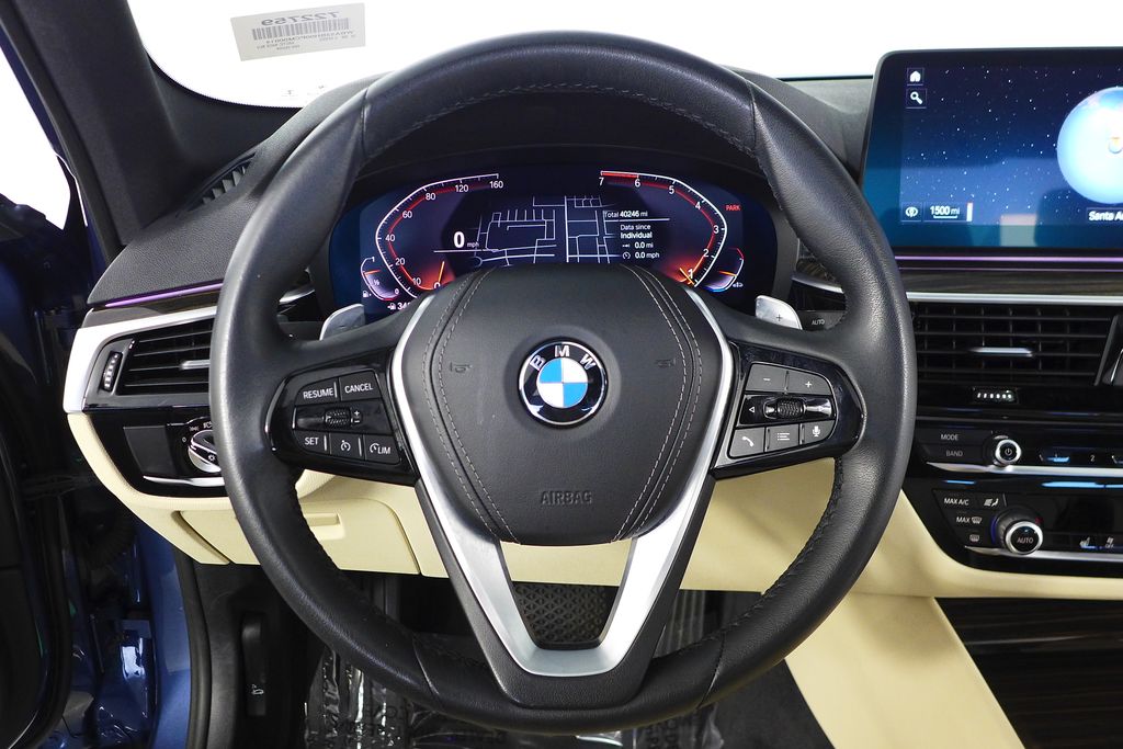 Thumbnail: 2023 BMW 5 Series - 27