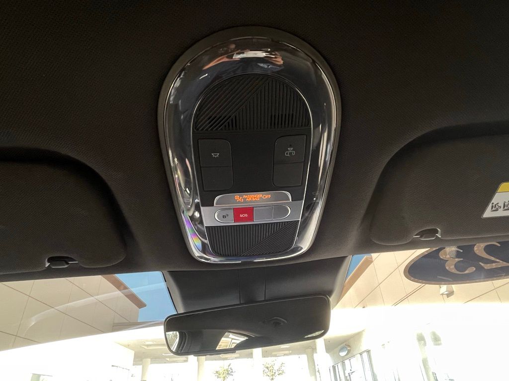 Thumbnail: 2023 Hyundai Ioniq 6 - 16