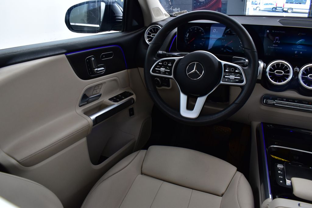 Thumbnail: 2021 Mercedes-Benz GLB - 24