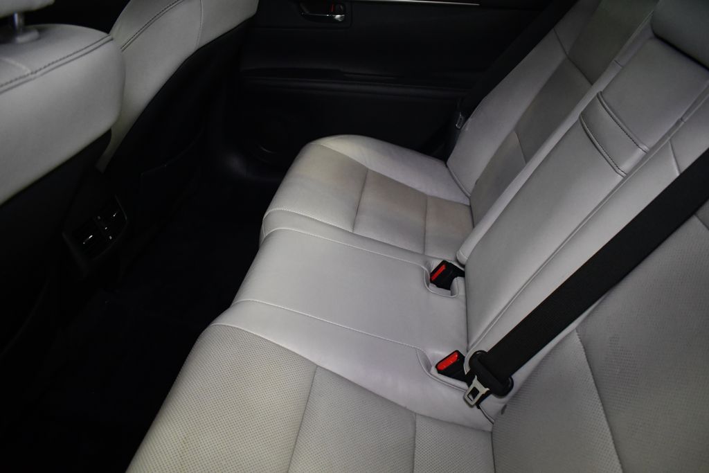 Thumbnail: 2013 Lexus ES - 27