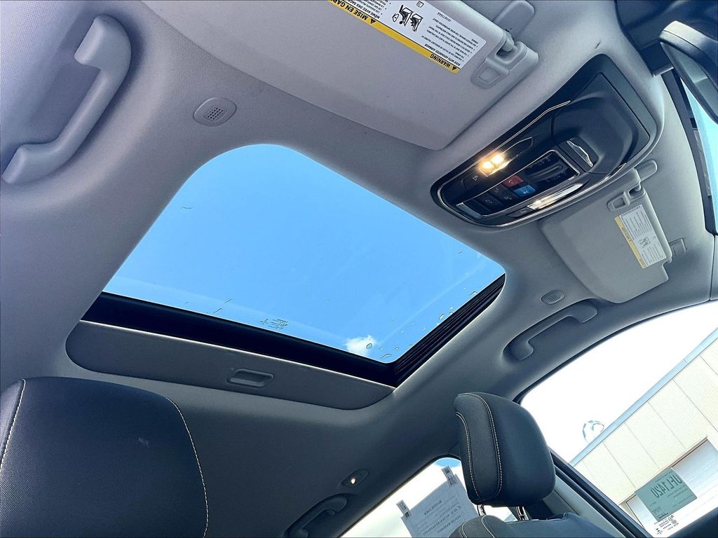 2022 Jeep Grand Cherokee — photo 18
