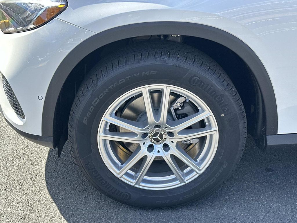 Thumbnail: 2025 Mercedes-Benz GLC - 14