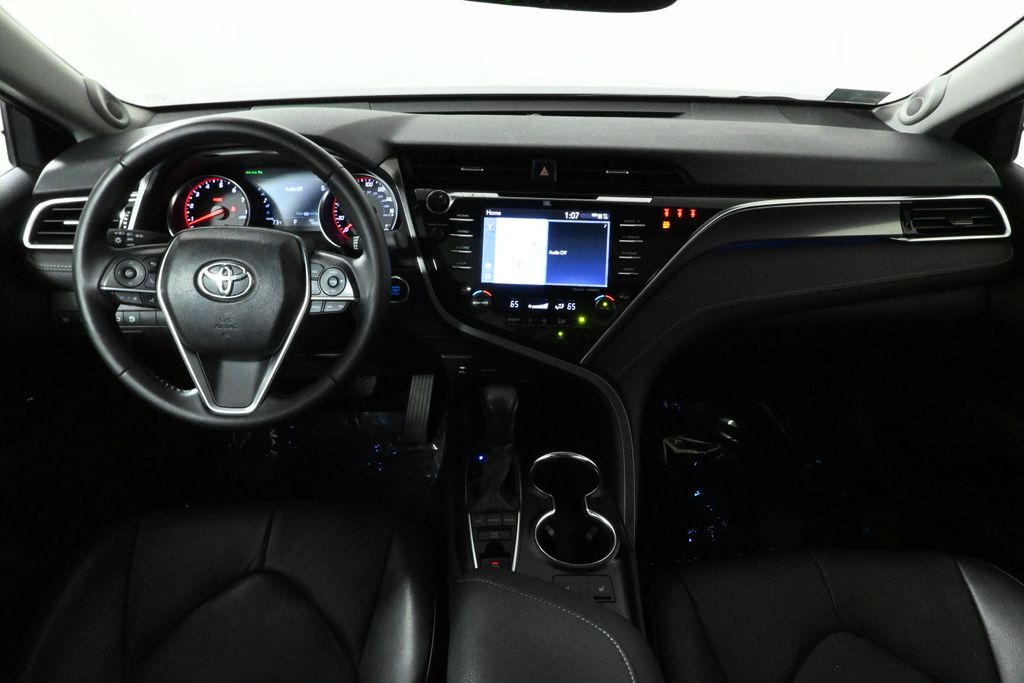 2018 Toyota Camry XSE 16