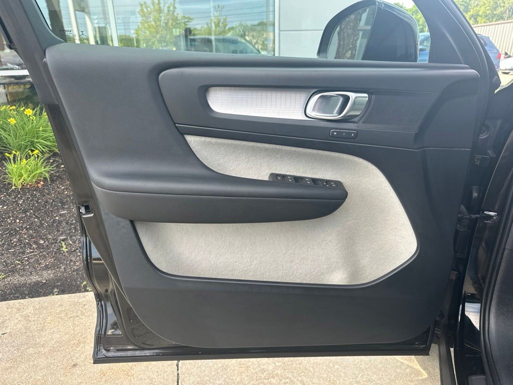 Used 2019 Volvo XC40 SUV