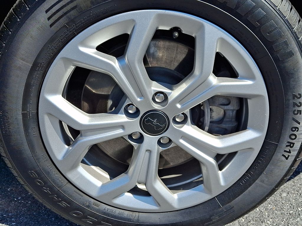 2025 Jeep Compass Latitude Silver at Spitzer Acura