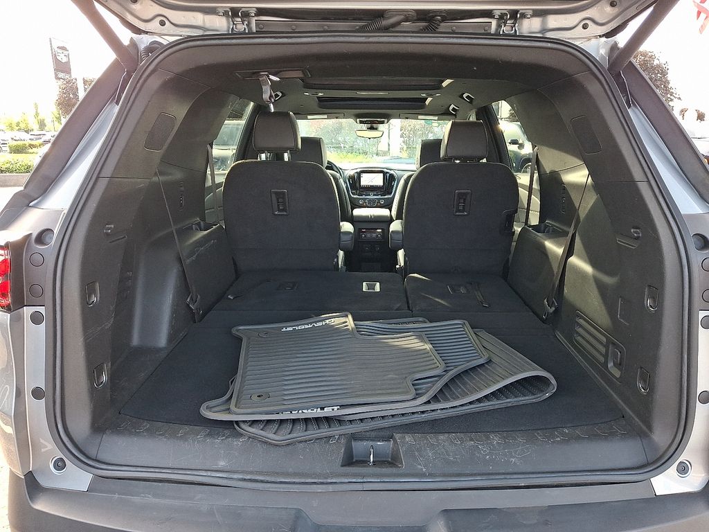 Thumbnail: 2023 Chevrolet Traverse - 32