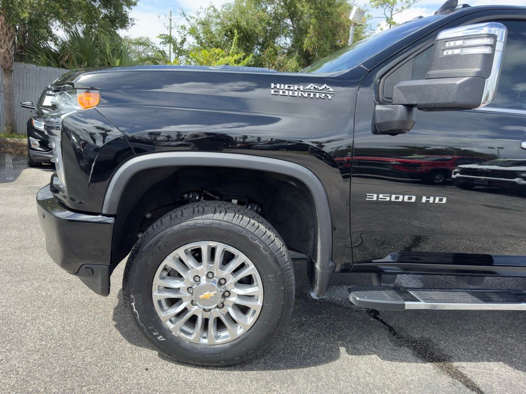 2022 Chevrolet Silverado 3500HD High Country 11