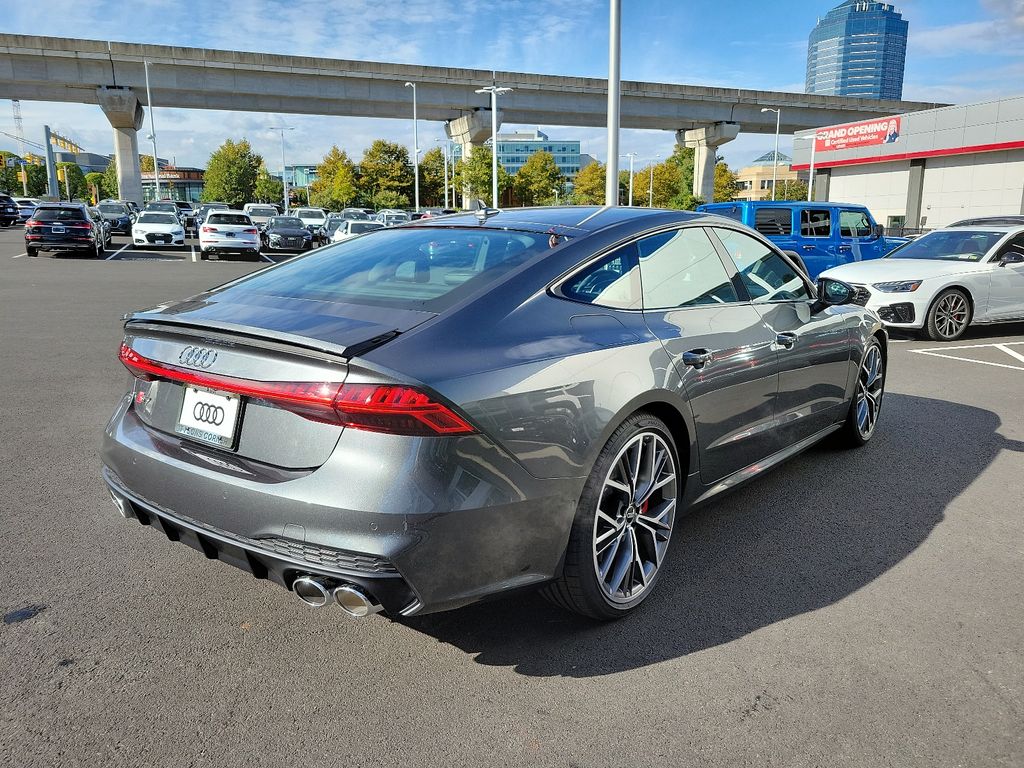 2025 Audi S7  3