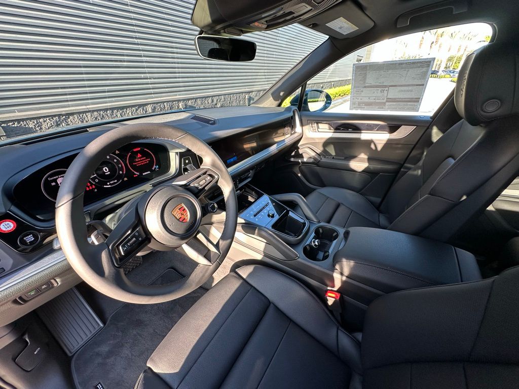 Thumbnail: 2026 Porsche Cayenne - 4