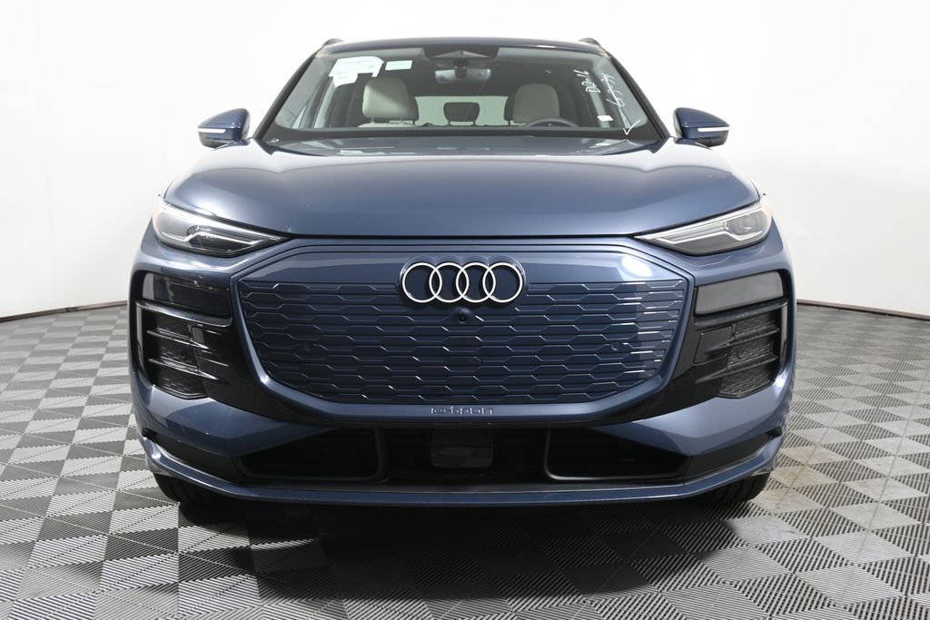 Thumbnail: 2025 Audi Q6 e-tron - 9