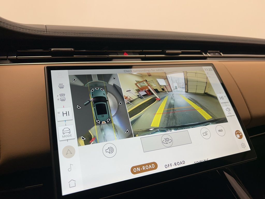 Thumbnail: 2026 Land Rover Range Rover Sport - 18