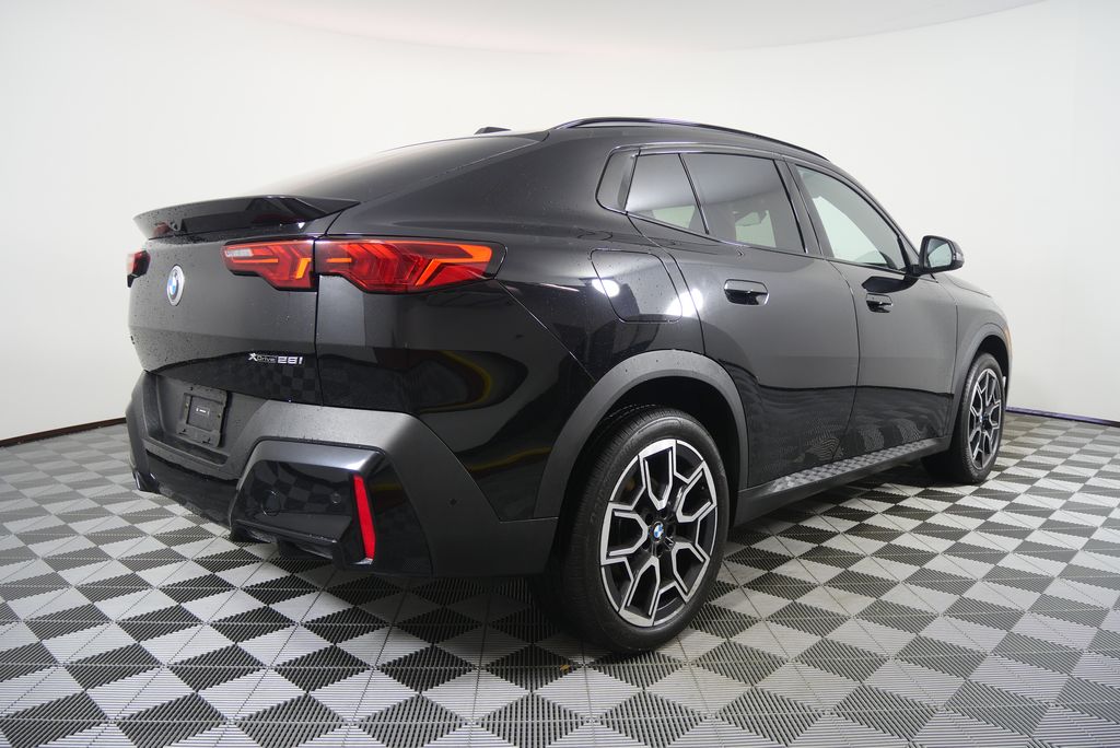 Thumbnail: 2025 BMW X2 - 3