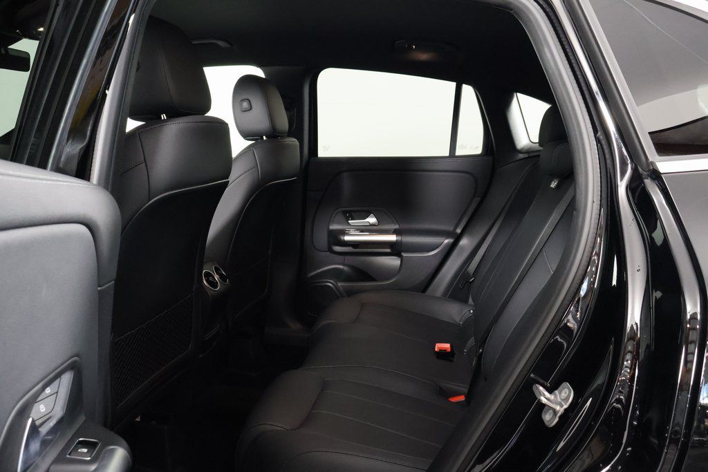 Thumbnail: 2025 Mercedes-Benz GLA - 11