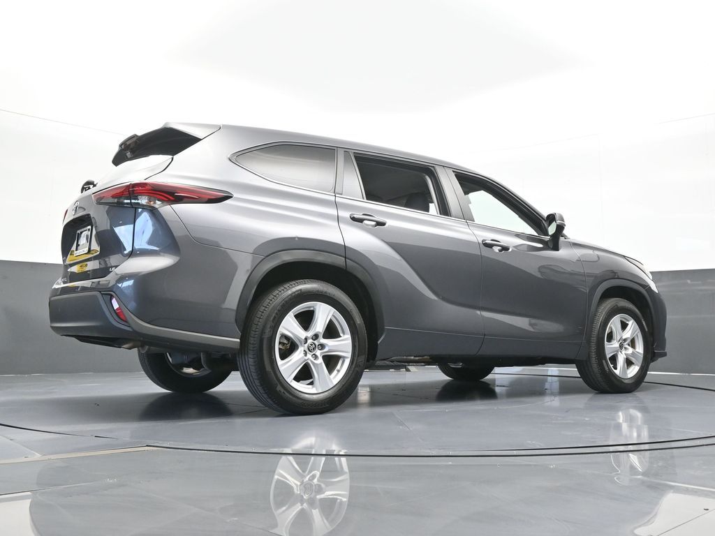 Used 2024 Gray Toyota LE image 89