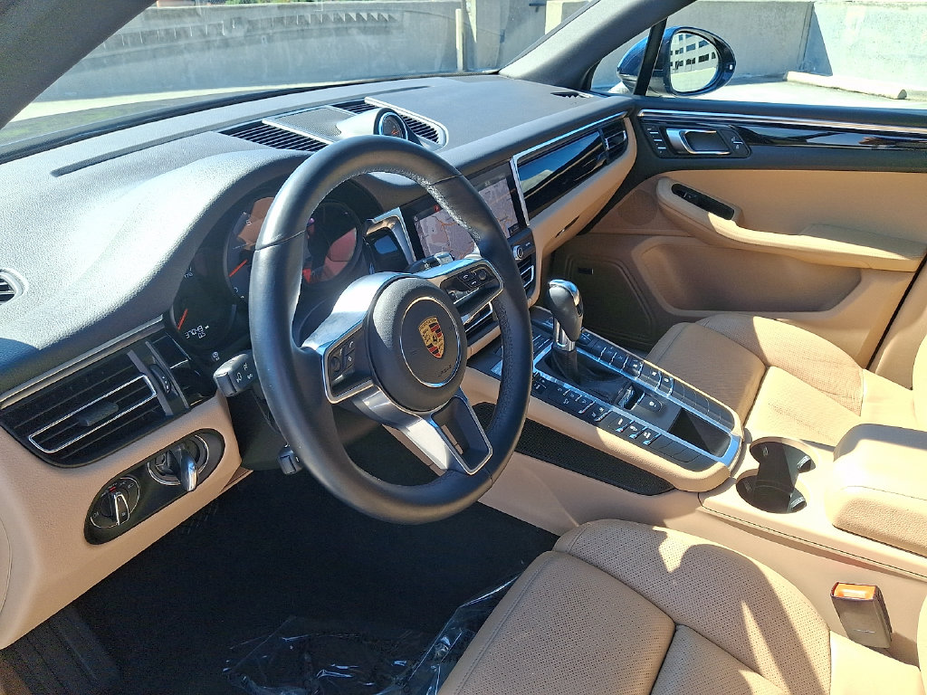 Thumbnail: 2021 Porsche Macan - 4