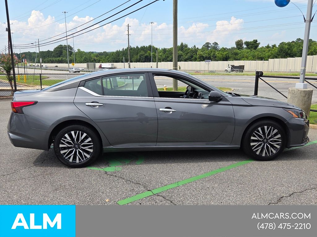 Used 2025 Gray Nissan 2.5 SV image 16