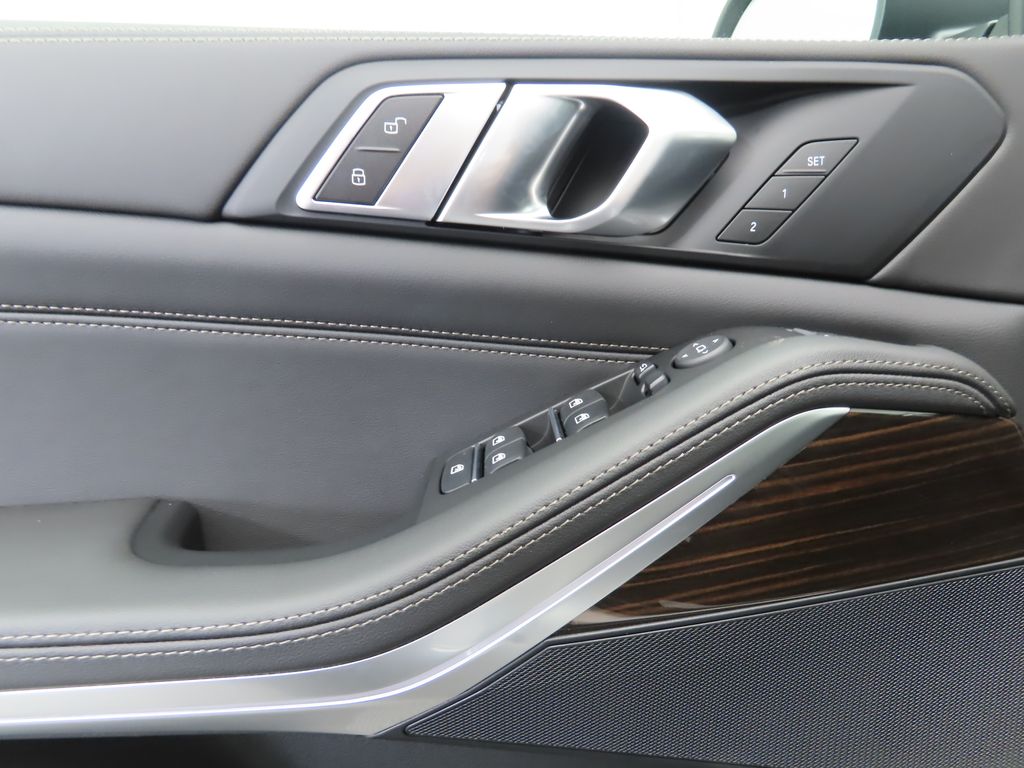 Thumbnail: 2026 BMW X5 - 22