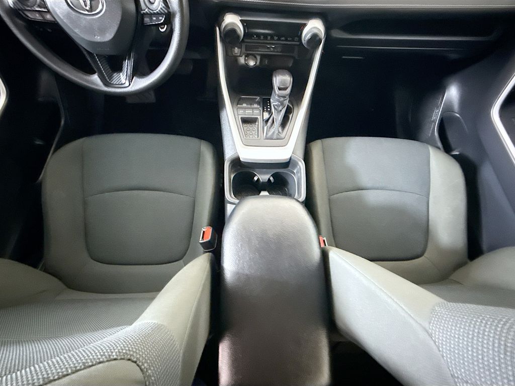 Thumbnail: 2021 Toyota RAV4 - 16