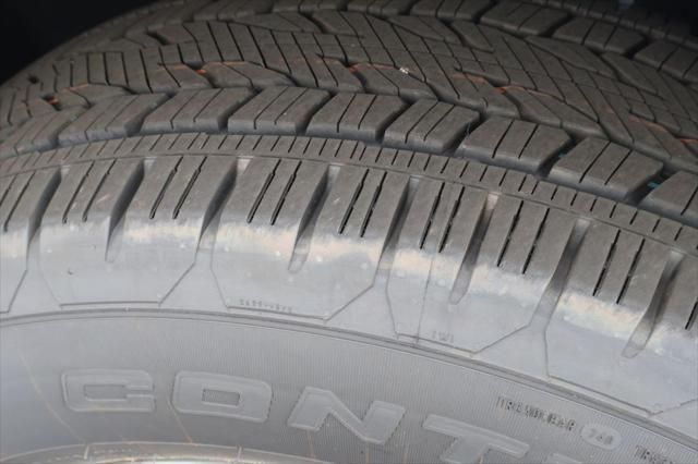 Thumbnail: 2025 Chevrolet Suburban - 6