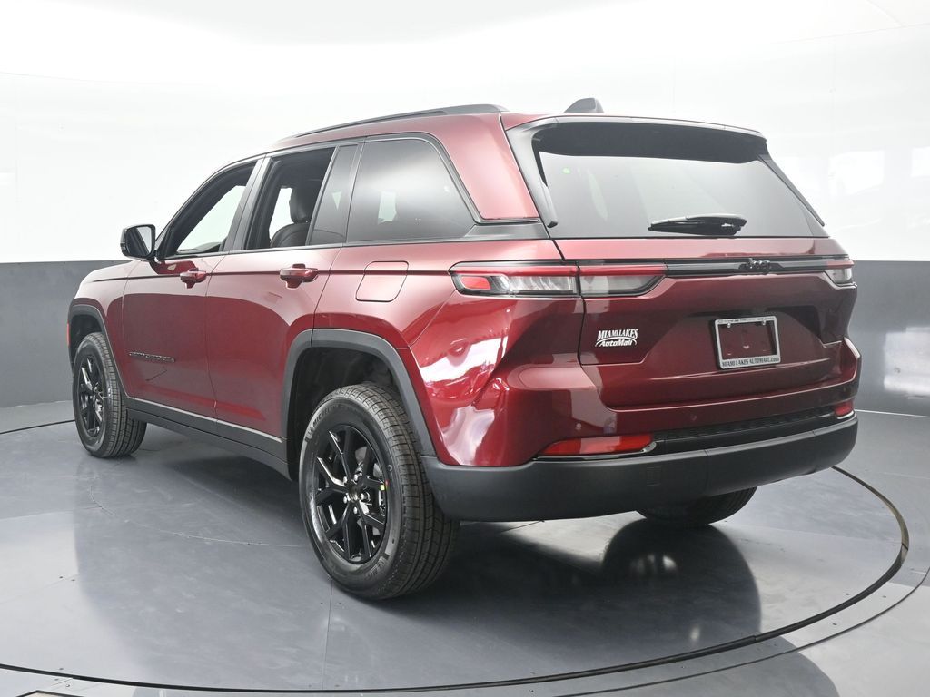 New 2025 Velvet Red Pearlcoat Jeep Altitude X image 4