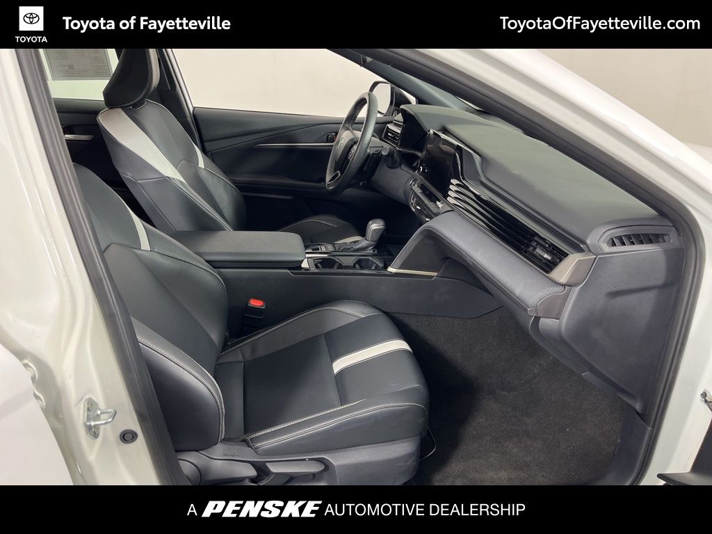 Thumbnail: 2025 Toyota Camry - 6