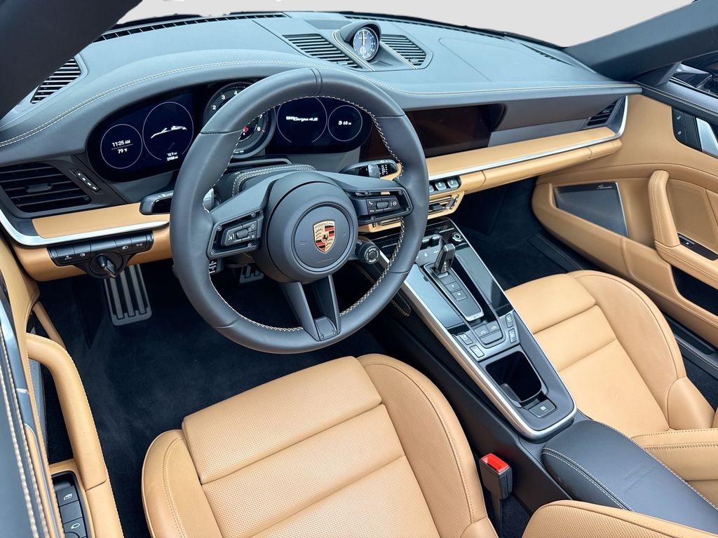 Thumbnail: 2024 Porsche 911 - 4