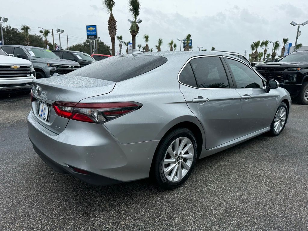 2022 Toyota Camry LE 8