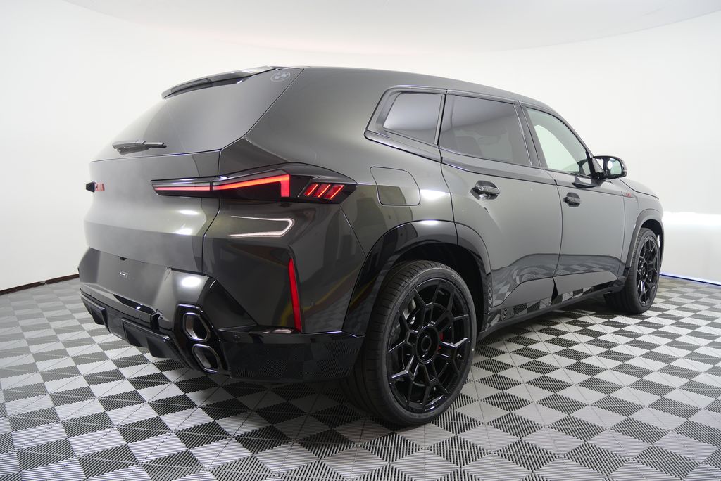 Thumbnail: 2026 BMW XM - 3