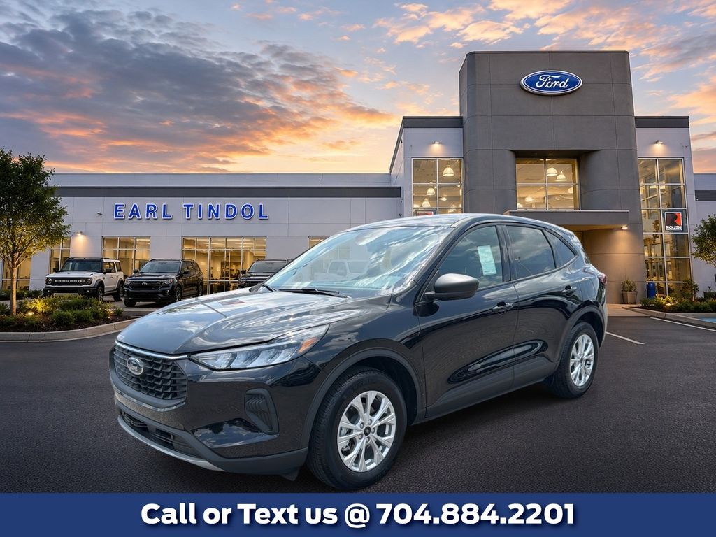 Black Metallic 2026 Ford Escape SUV / Crossover Front-Wheel Drive 8-Speed Automatic